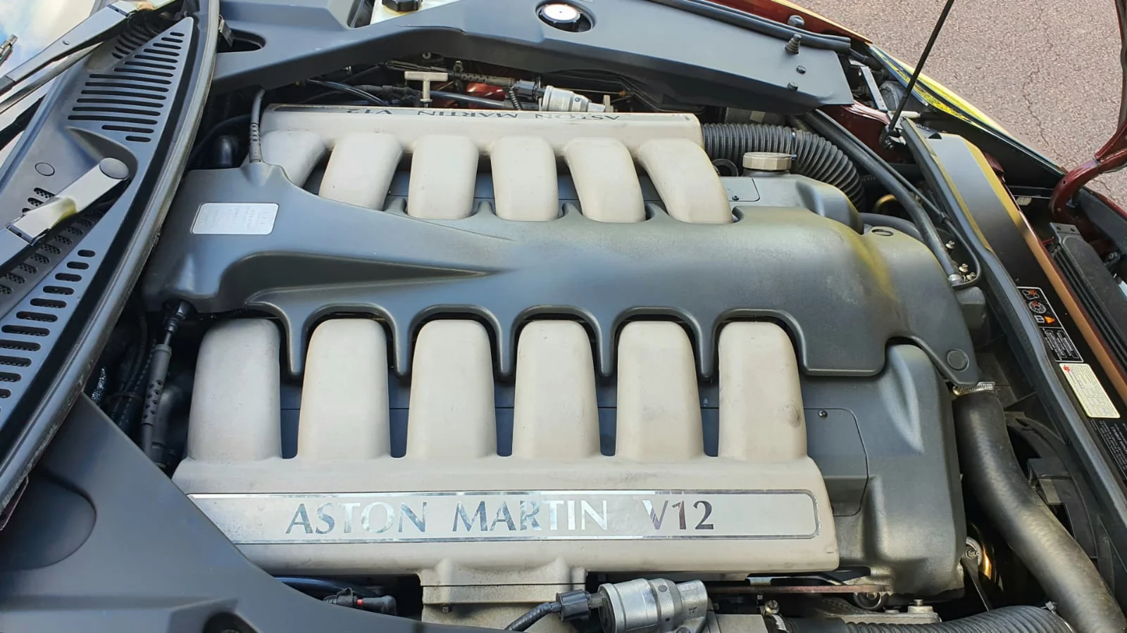 Aston Martin  DB7 Vantage Volante 