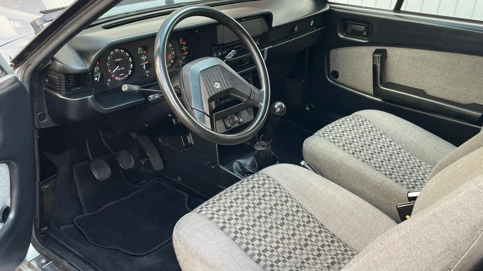 Image pour voiture 32