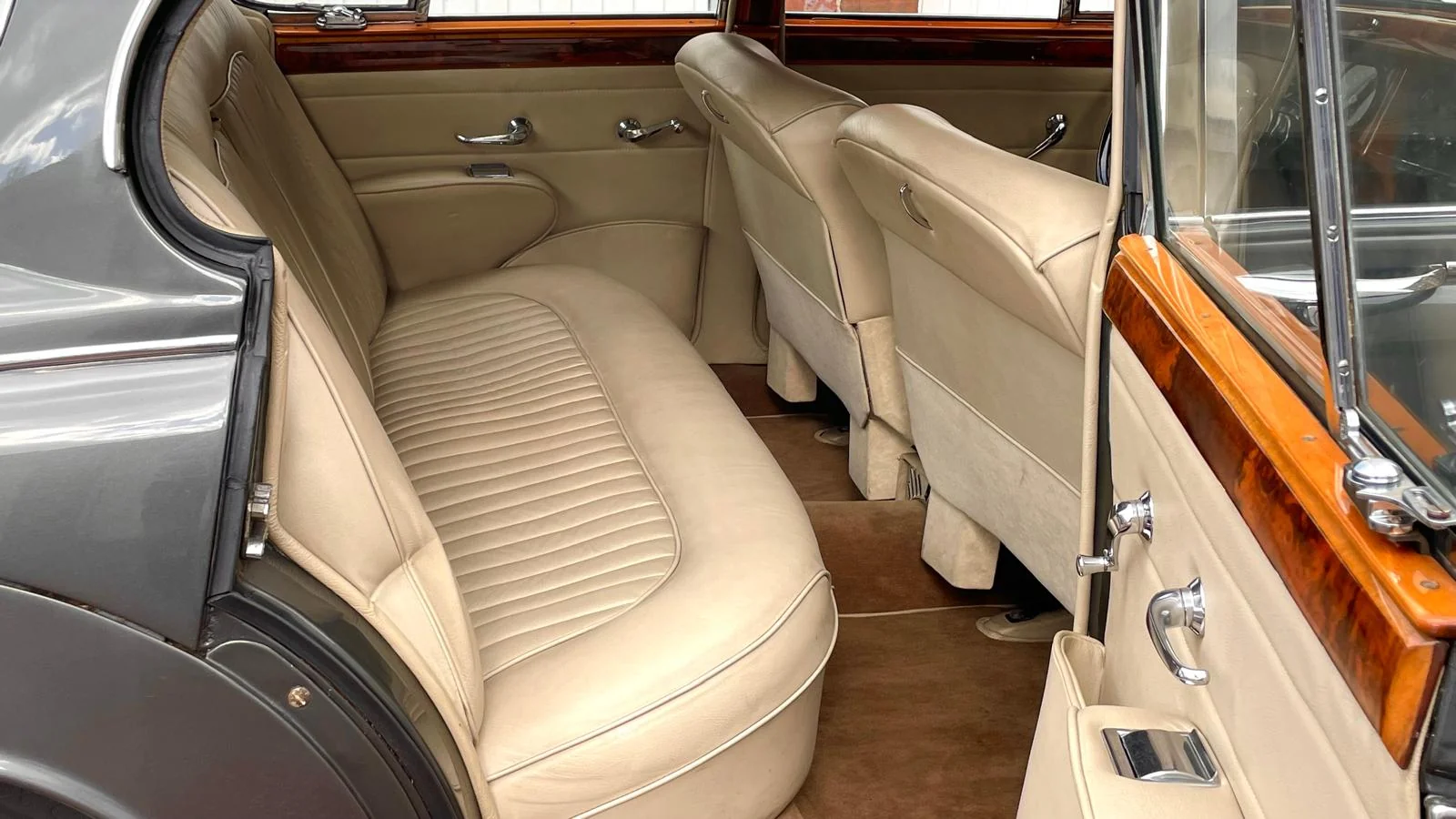 Image pour voiture 33