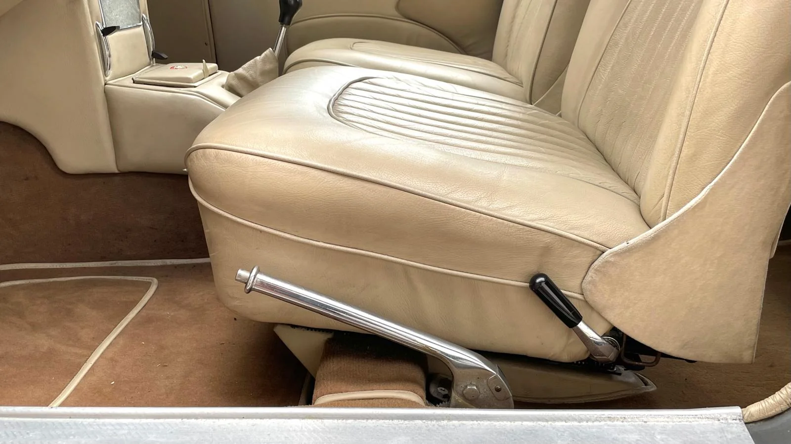 Image pour voiture 33