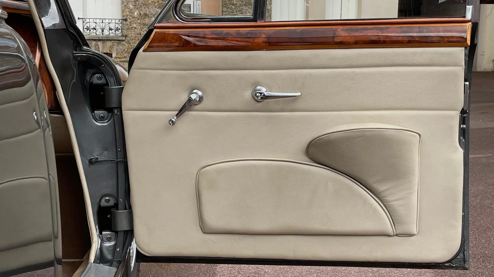 Image pour voiture 33